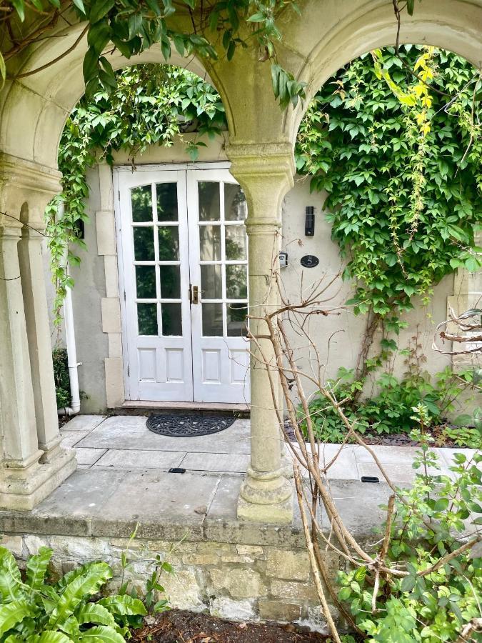 Cosy One Bedroom Apartment Trowbridge Exterior photo